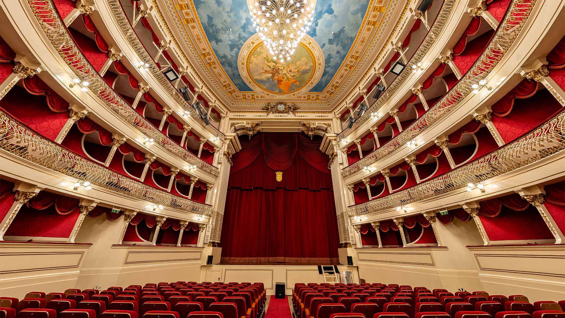 Baltazar Dias Municipal Theatre