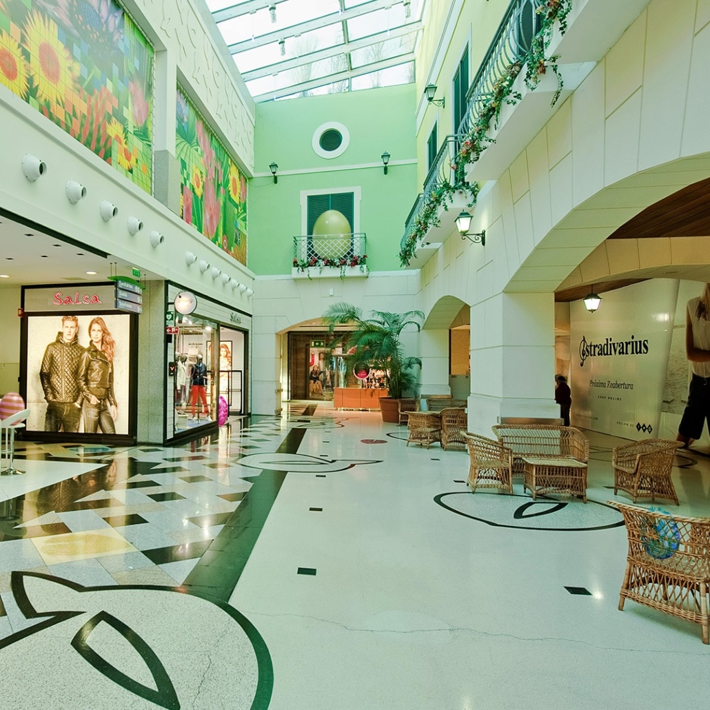 Madeira Shopping - Image 3